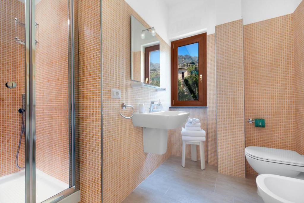 Bed and Breakfast Sorrento Relax E Sea Exterior foto